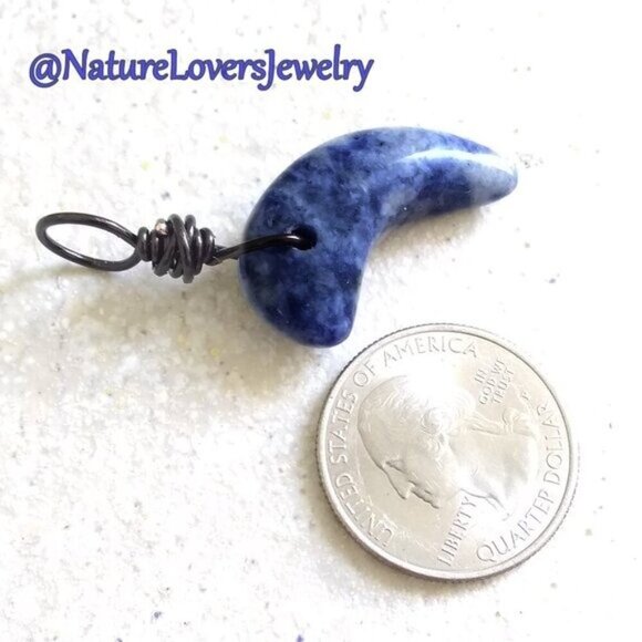 Natural Blue Sodalite - Magatama Pendant w. Large Loop Bail - - Picture 5 of 6